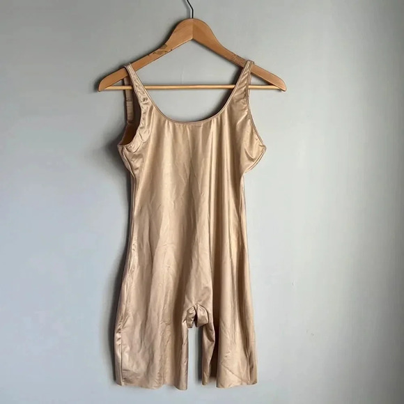 SPANX Slimplicity Open-Bust Mid-Thigh Bodysuit Shapewear - Picture 3 of 14